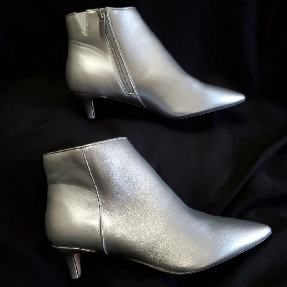 Comfort View booties